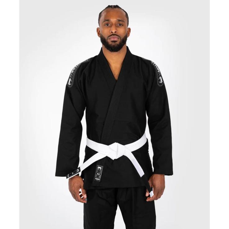 BJJ Venum Gi First Kimono – Schwarz + weißer Gürtel inklusive